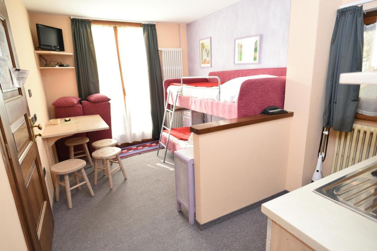 Hotel Genzianella Champoluc Bagian luar foto