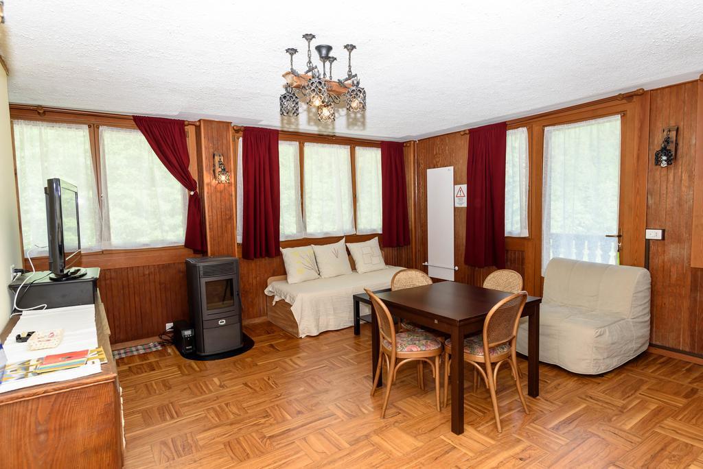 Hotel Genzianella Champoluc Bagian luar foto