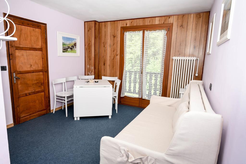 Hotel Genzianella Champoluc Bagian luar foto