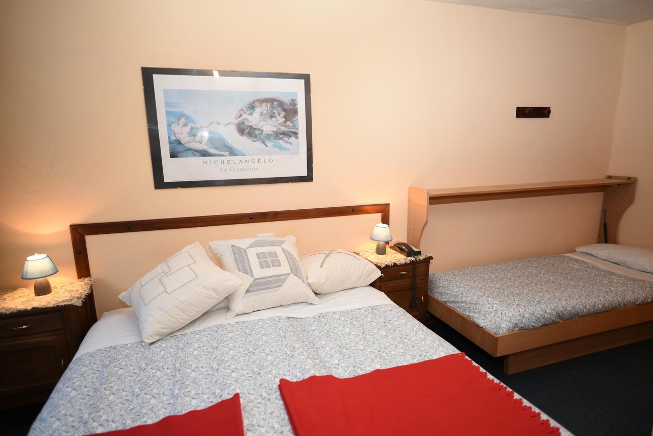 Hotel Genzianella Champoluc Bagian luar foto